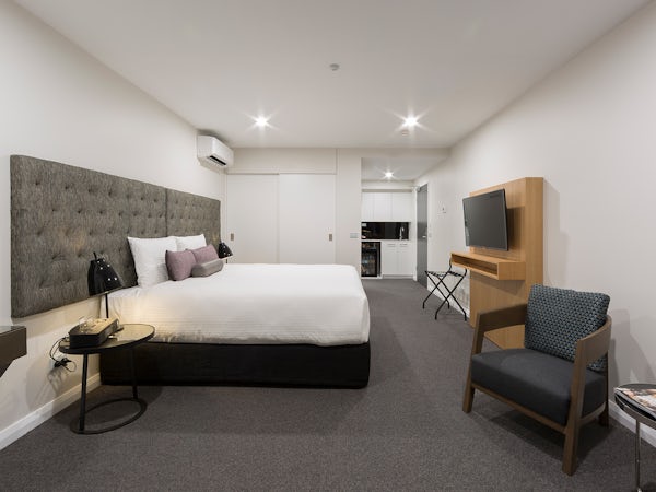 canberra serviced apartments at avenue hotel canberra serviced apartments at avenue hotel